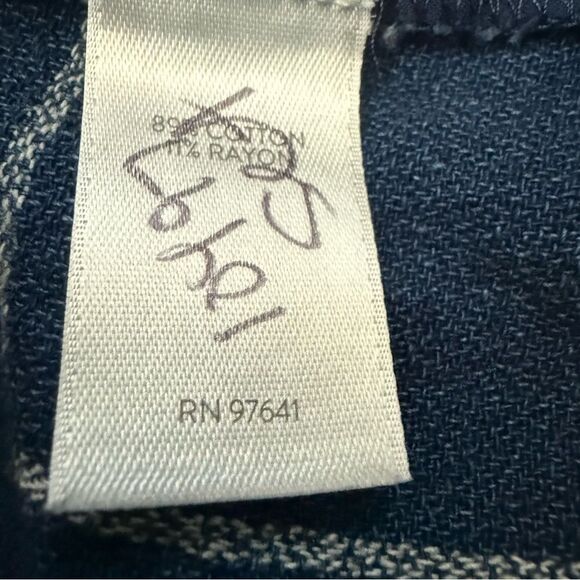 J. Jill Navy White Patterned Pants Size 10 Chic Trousers with Subtle Grid Design - Picture 7 of 8